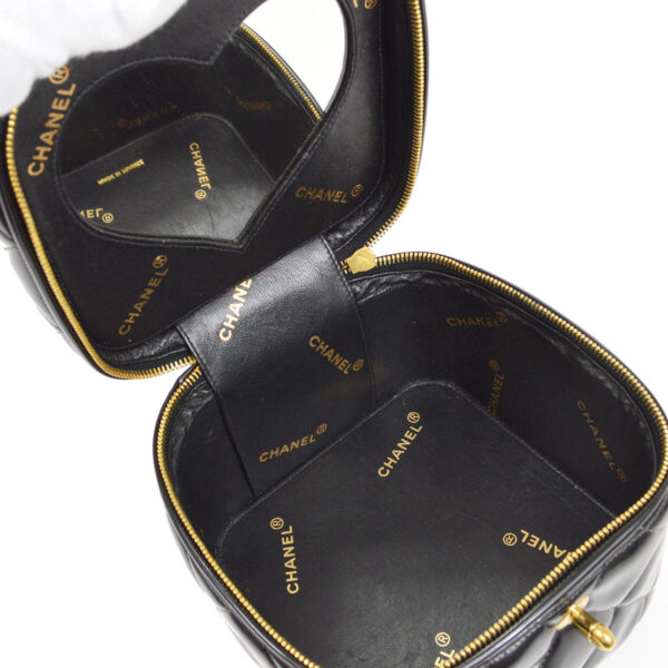 CHANEL 1995 Heart Mirror Vanity Handbag Black Patent Leather
