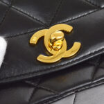 CHANEL 1991-1994 Diana Flap Medium