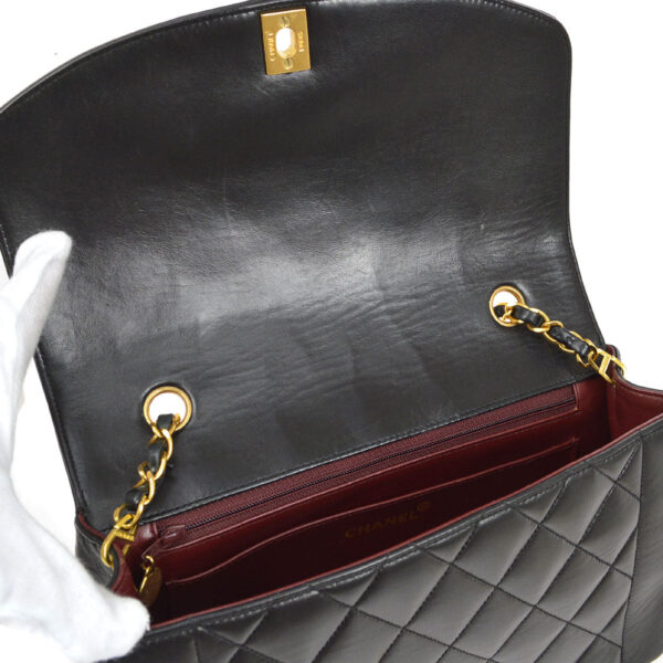 CHANEL 1991-1994 Diana Flap Medium