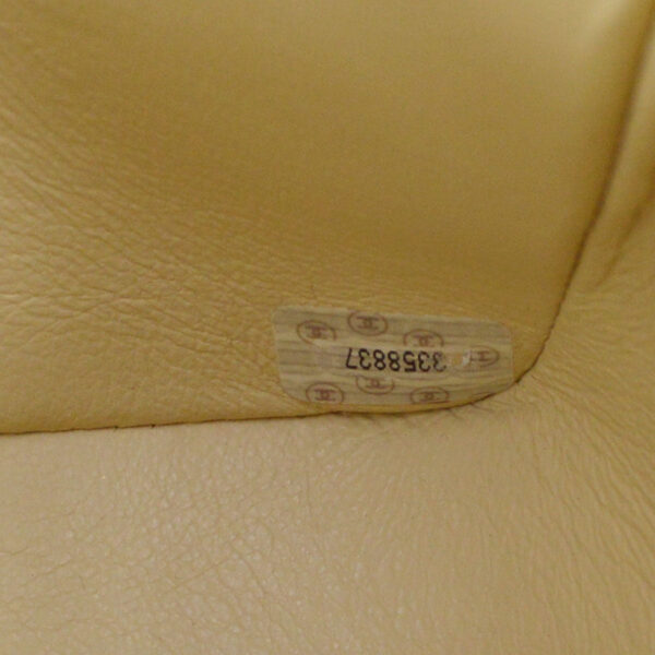 CHANEL * 1994-1996 Diana Flap Medium Ivory Caviar