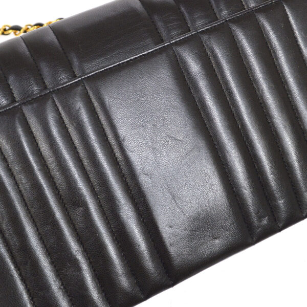 CHANEL 1991-1994 Vertical Classic Single Flap Medium