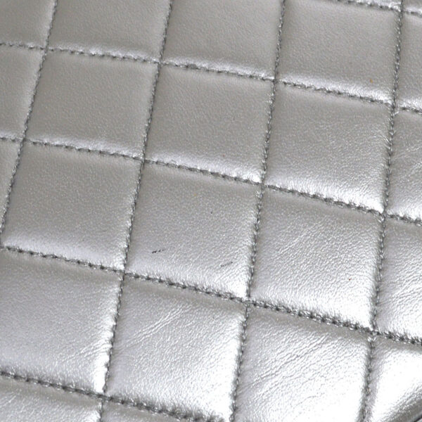 CHANEL 1996-1997 Flap Handbag
