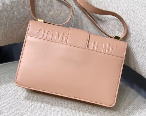 Dior 30 Montaigne Shoulder Bag In Pale Pink Calfskin